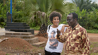 Afrika-TV-Tipp ZDF:  König Bansah (Ghana) und seine Tochter - Dienstag 30.3.2021 - 00:00