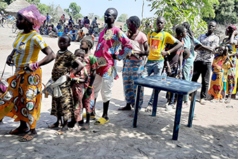 Neuer Zustrom zentralafrikanischer Flüchtlinge in den Tschad nach jüngsten Auseinandersetzungen in der Zentralafrikanischen Republik