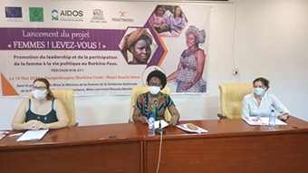 Burkina Faso: Ein Konsortium von NGOs und Verbänden startet ein neues Projekt "Frauen! Steht auf!"