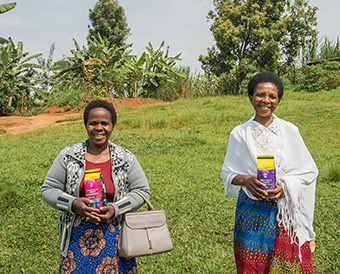 Geht doch! 55% höheres Einkommen für Ruandas Kaffeeproduzentinnen - Ownership statt Abhängigkeit!