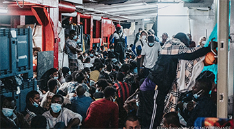 Menschenunwürdige Situation auf der Ocean Viking: 572 Menschen warten weiterhin verzweifelt auf Hafen