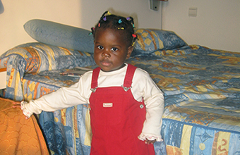 Deutsches Gericht schützt dreijähriges Mädchen vor Genitalverstümmelung in Gambia