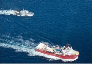 SOS MEDITERRANEE: Libysche Küstenwache feuert Schüsse ab und gefährdet vorsätzlich Menschen in Seenot und Besatzung der Ocean Viking