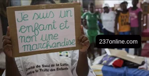 Video: Erschütternder Kinderhandel in Afrika - Kamerunisches Webportal will Aufmerksamkeit der internationalen Gemeinschaft erwecken