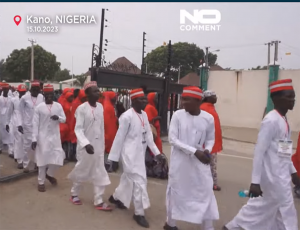Lese-/Videotipp/euronews: Nigeria - Bundesstaat Kano bezahlt Hochzeit für 1.800 Paare