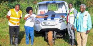 Lesetipp/taz: Motorfahrzeug aus Afrika - Das autonome Dreirad aus Uganda