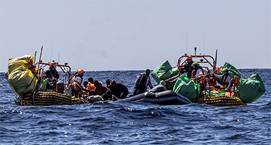 IFRC und SOS MEDITERRANEE fordern dringend einen näheren sicheren Hafen für Überlebende von Tragödien im Mittelmeer