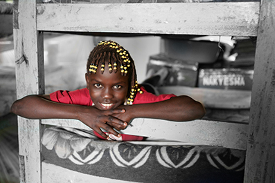 Lese-/Audiotipp/Spiegel: Modelcastings in Kenias Flüchtlingslagern - Von der Lehmhütte auf den Laufsteg