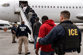 Die Abschiebung eines Migranten nach Afrika kann die USA bis zu 1 Million Dollar kosten