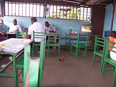 Ein Frauenschicksal aus Gabun: Adieu Marie-Louise, adieu Hühnerrestaurant